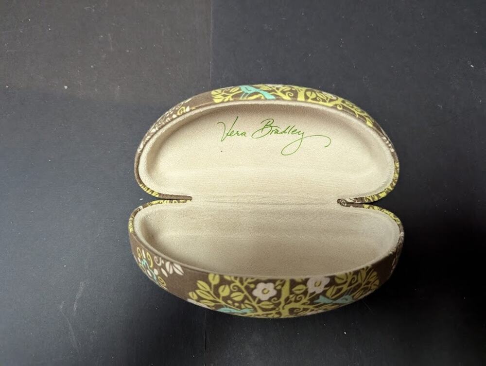 Vera Bradley sittin in the woods Hard case Sunglass Eyeglass Clamshell